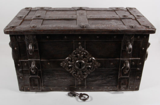 15555 - Eisenkasse, süddeutsch um 1620