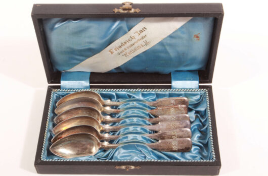 17721 - Set von sechs silbernen Kaffeelöffeln